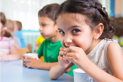How To Keep Your Child Fuelled For School snacks